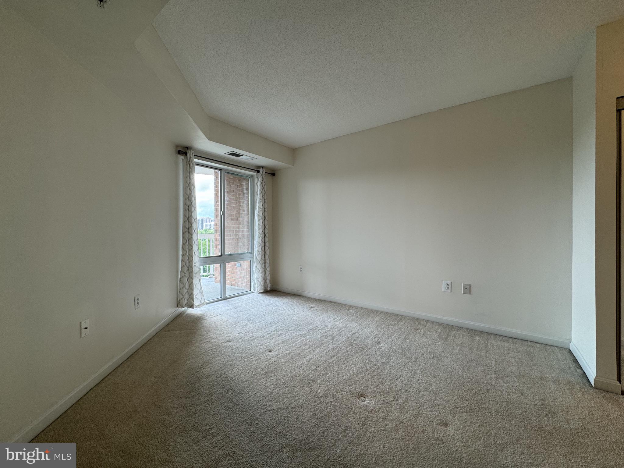 NORTHAMPTON - Residential Lease