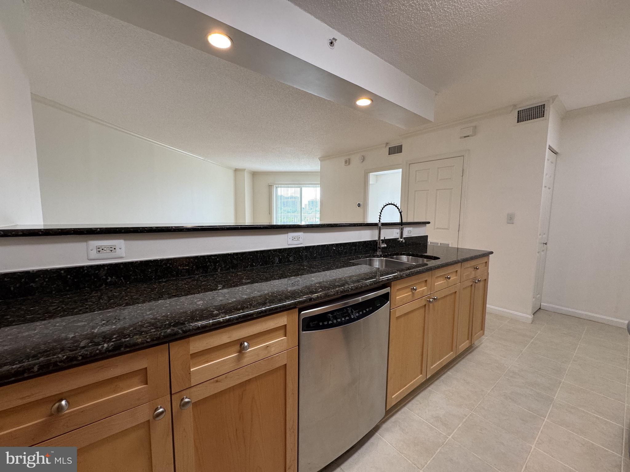 NORTHAMPTON - Residential Lease