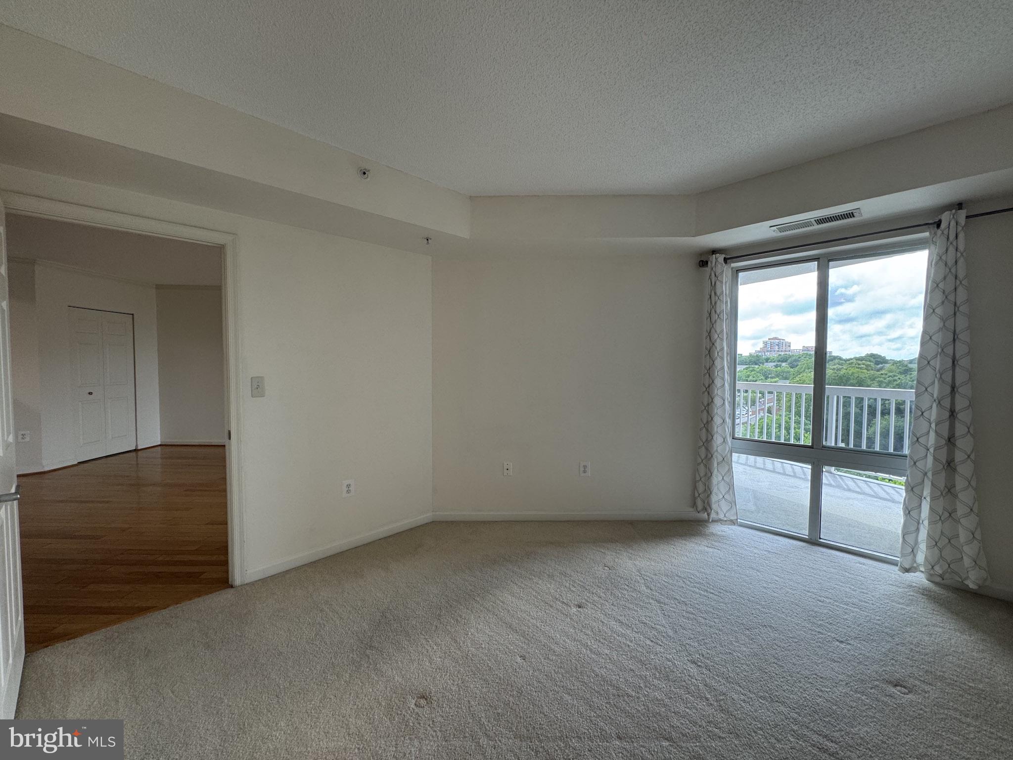 NORTHAMPTON - Residential Lease