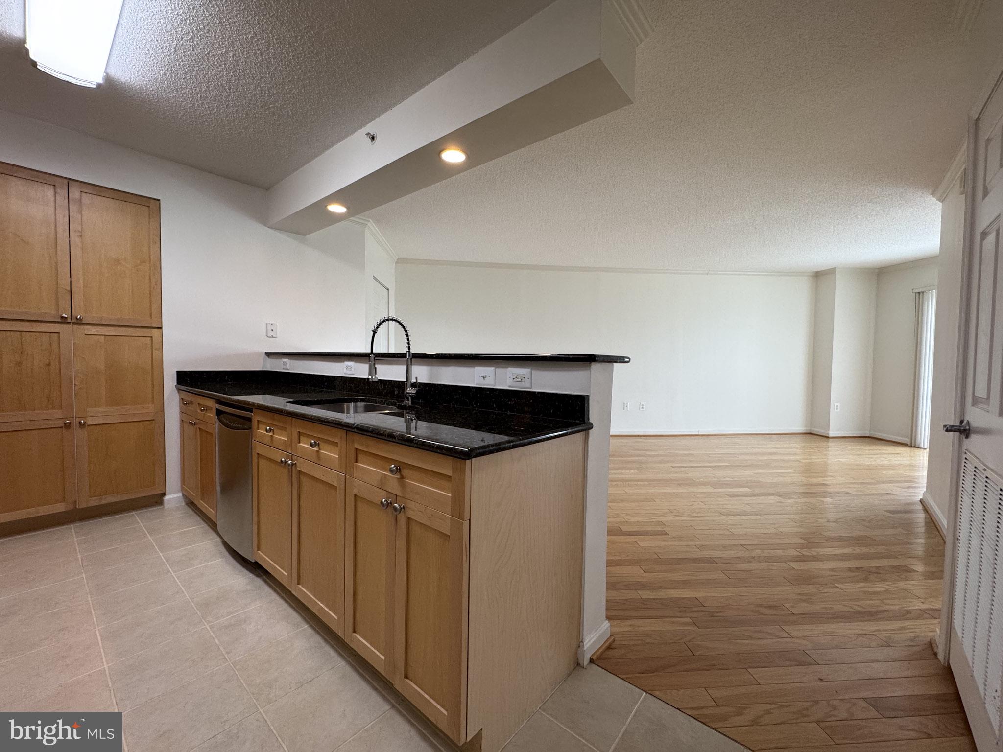 NORTHAMPTON - Residential Lease