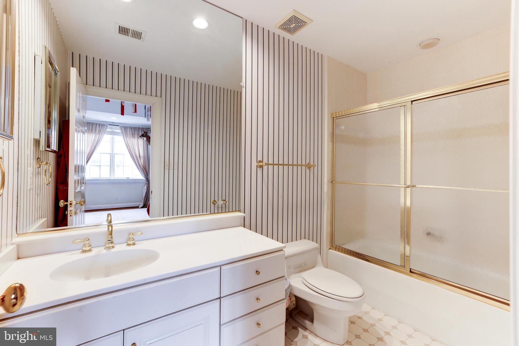 DOWN PATRICK FARM - Residential