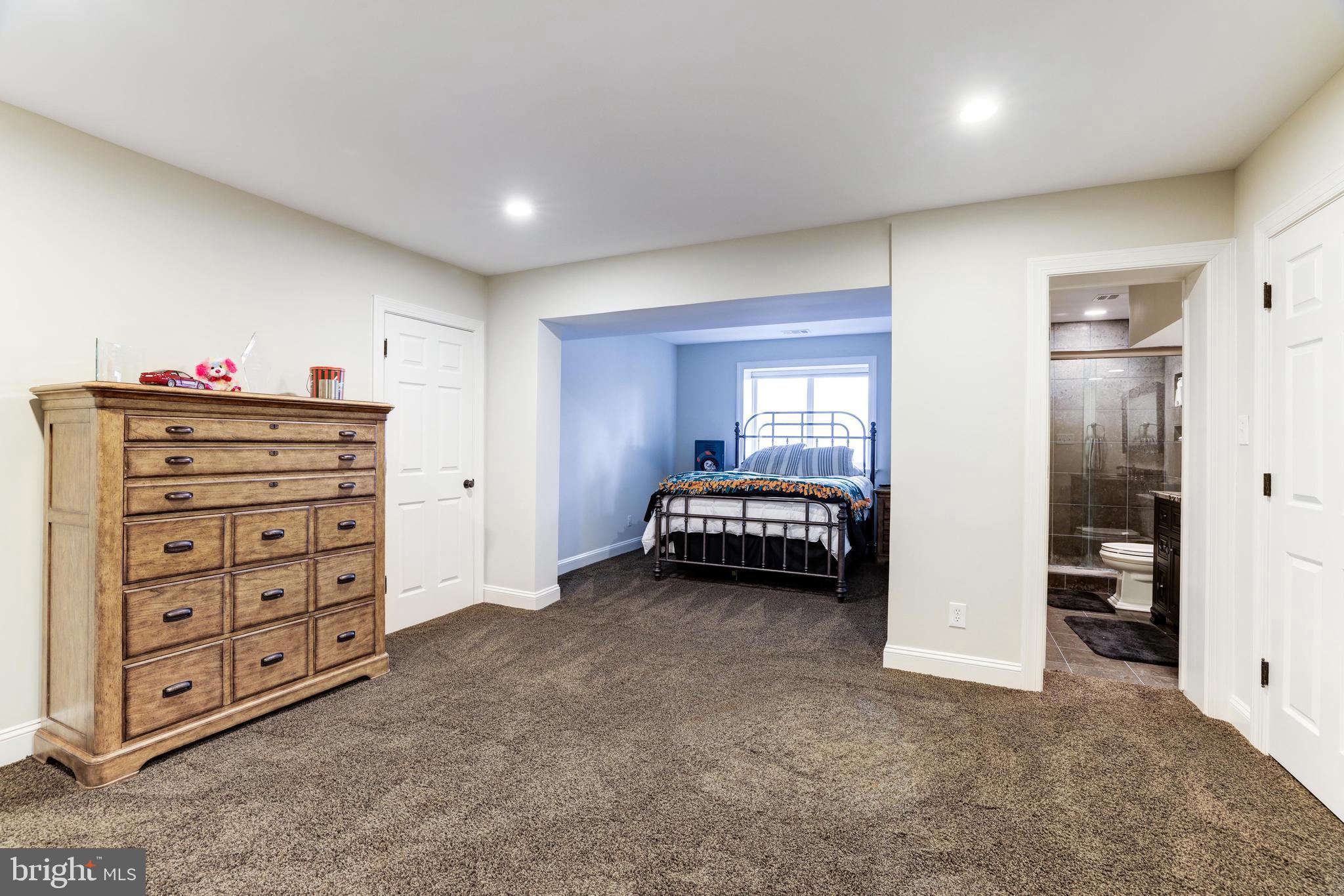 DOWN PATRICK FARM - Residential