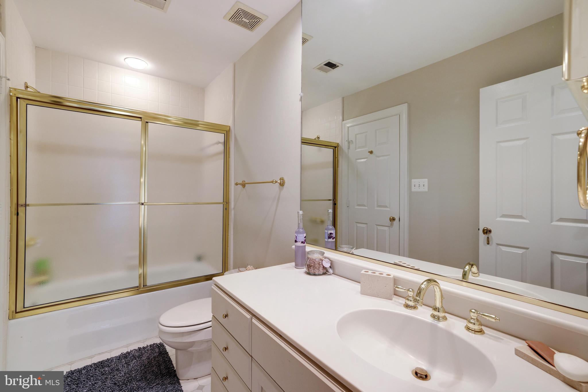 DOWN PATRICK FARM - Residential