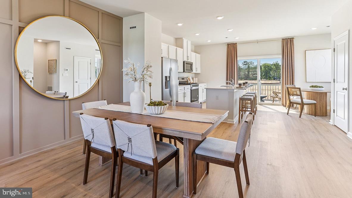 WILTONS CORNER - Residential