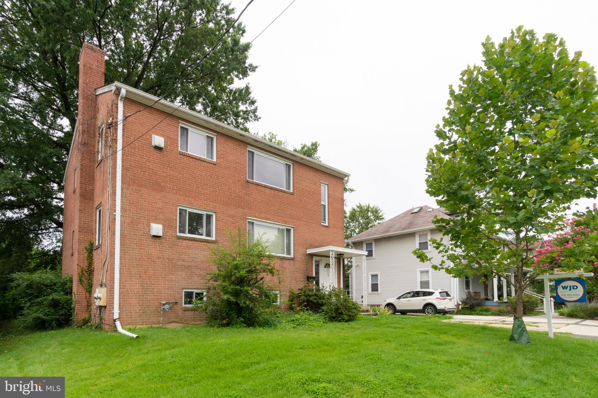 ADDISON HEIGHTS - Residential Lease