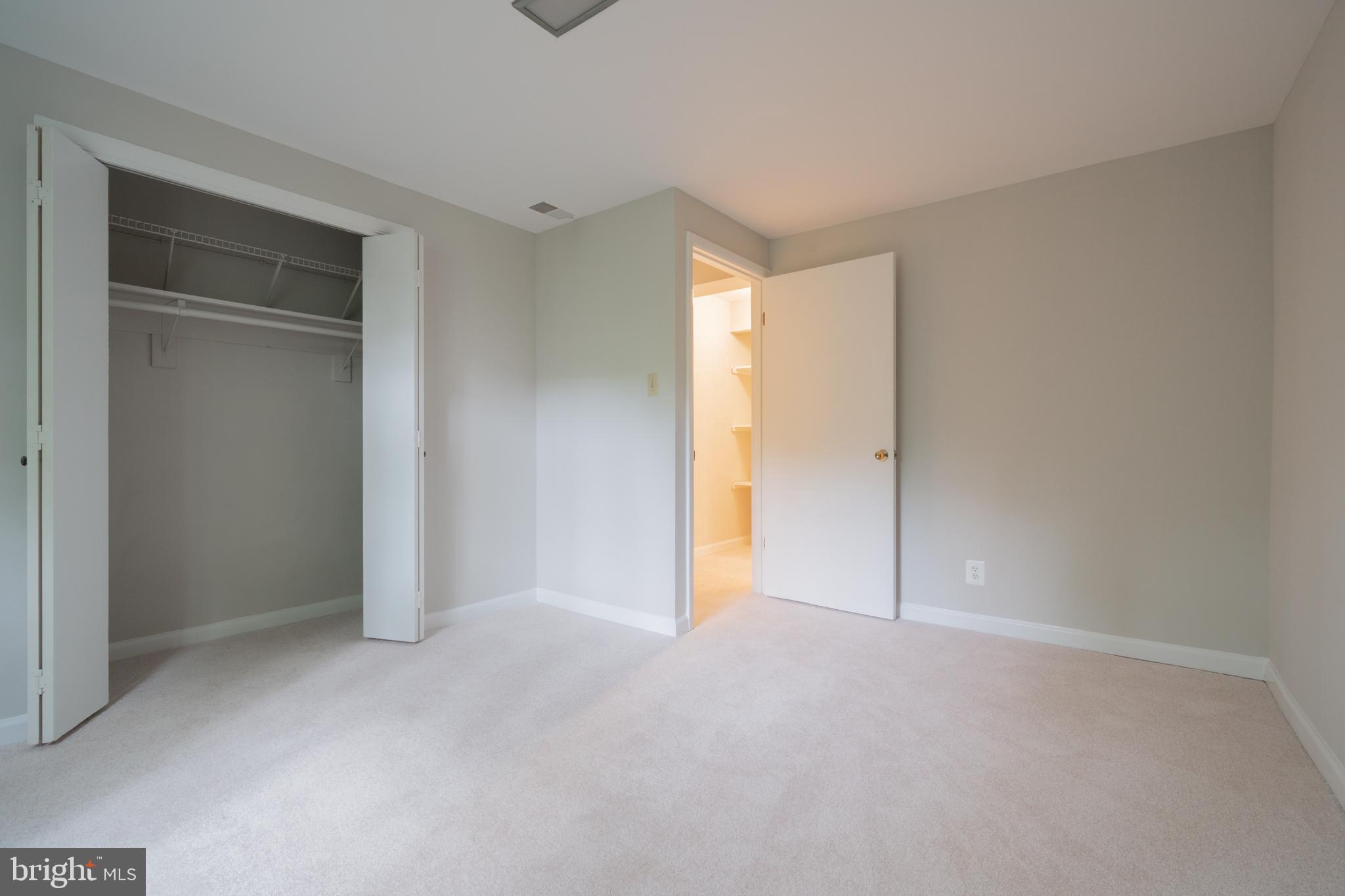 ADDISON HEIGHTS - Residential Lease