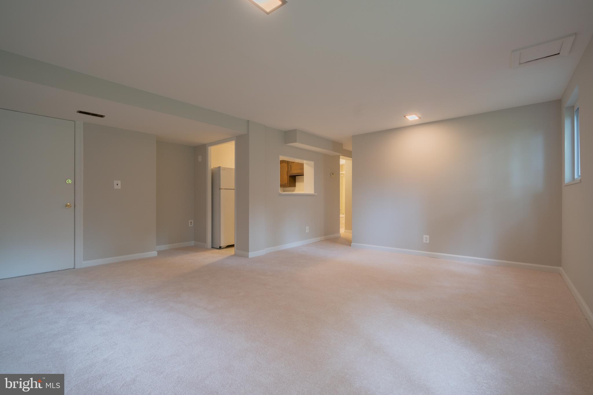 ADDISON HEIGHTS - Residential Lease