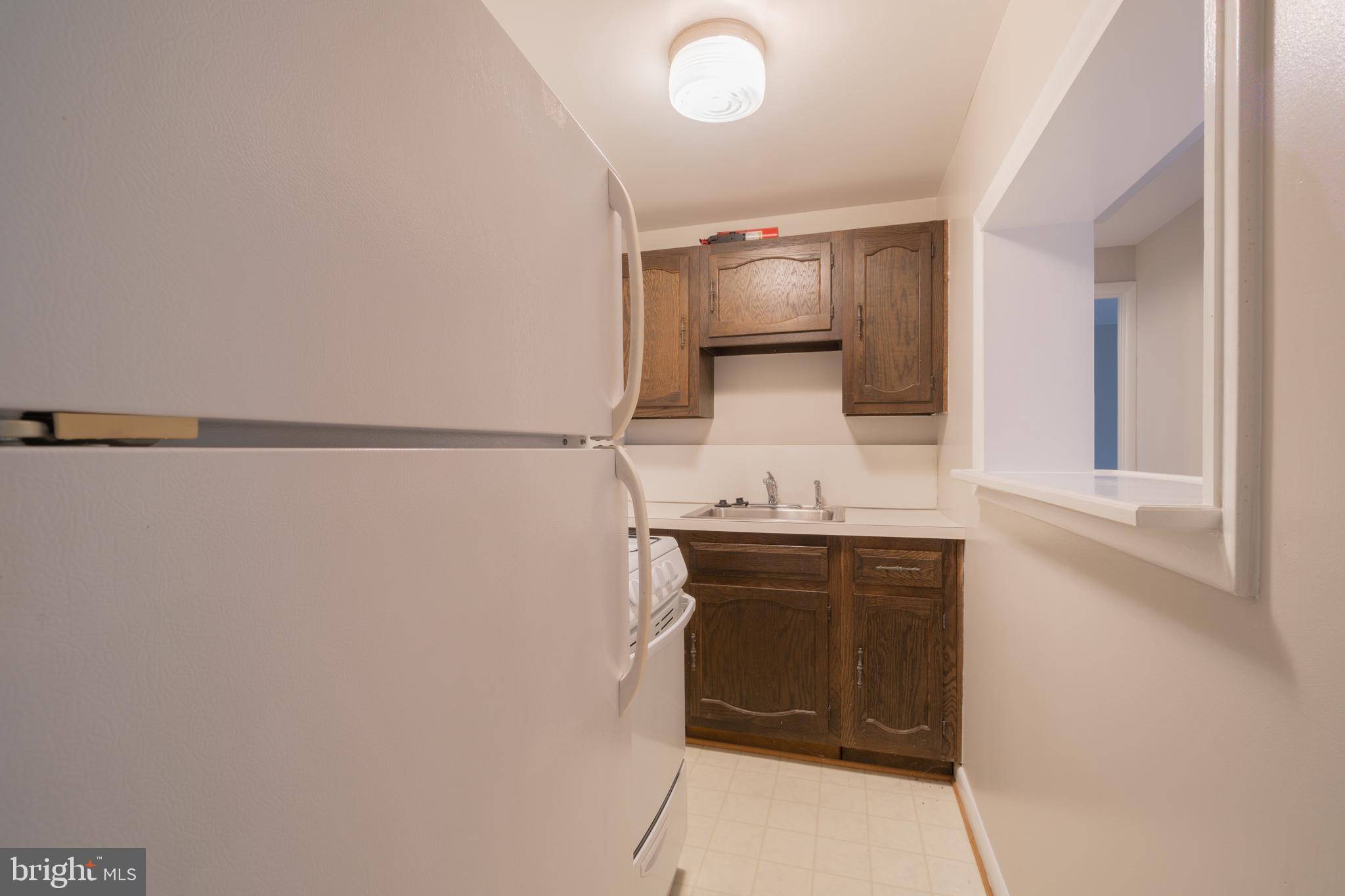 ADDISON HEIGHTS - Residential Lease