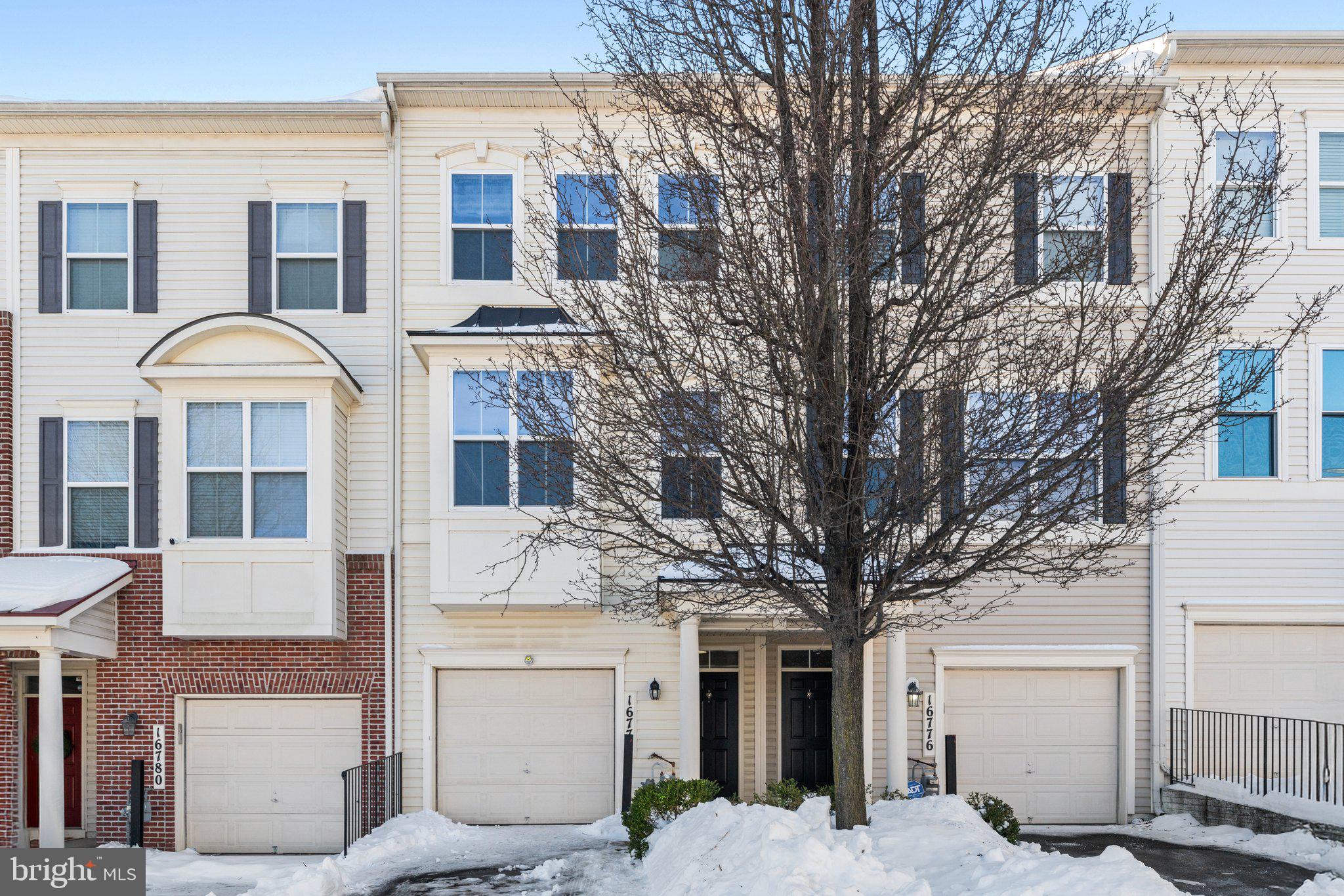 RIVER OAKS-BROOKFIELD CO - Residential