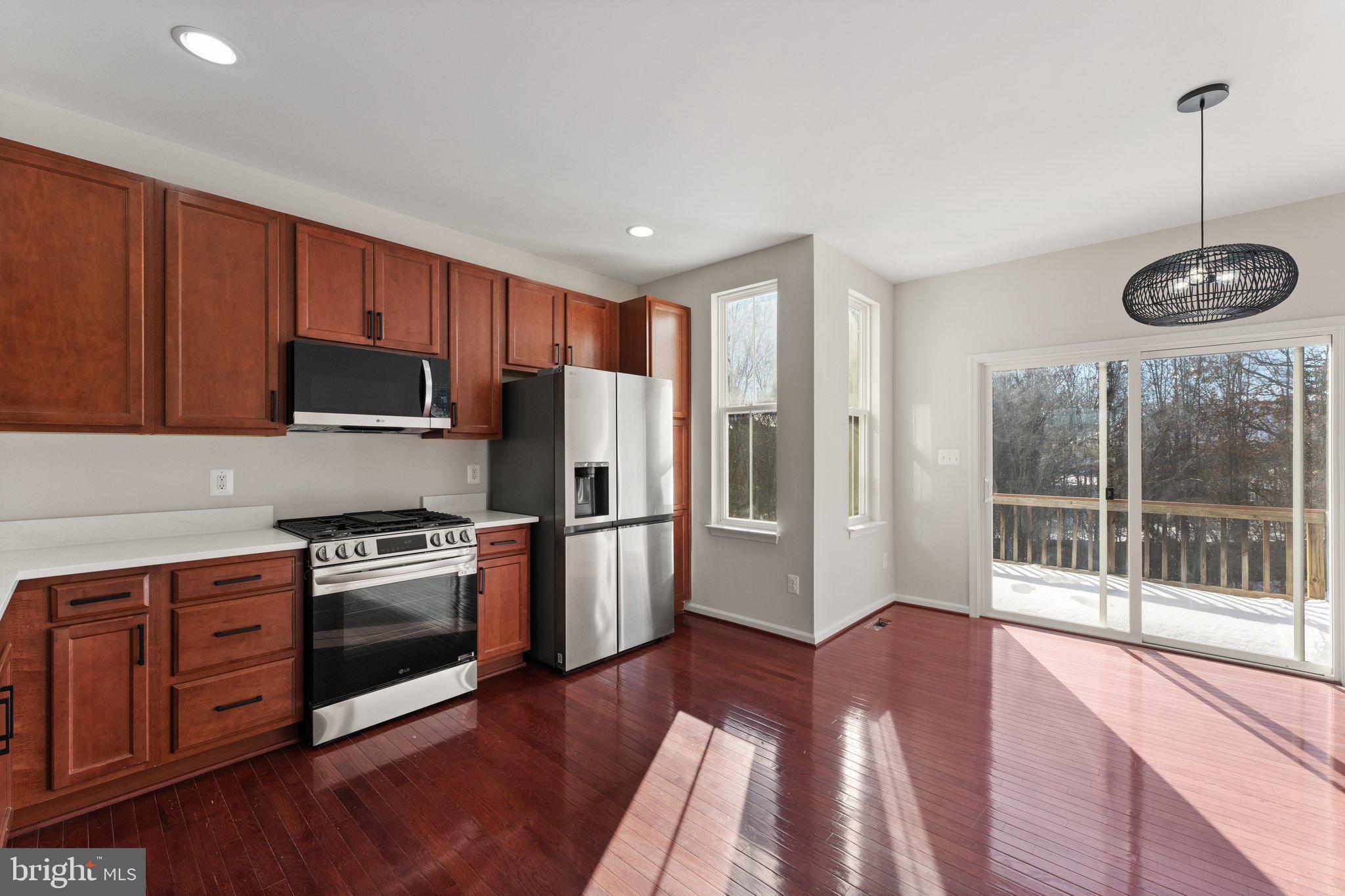 RIVER OAKS-BROOKFIELD CO - Residential