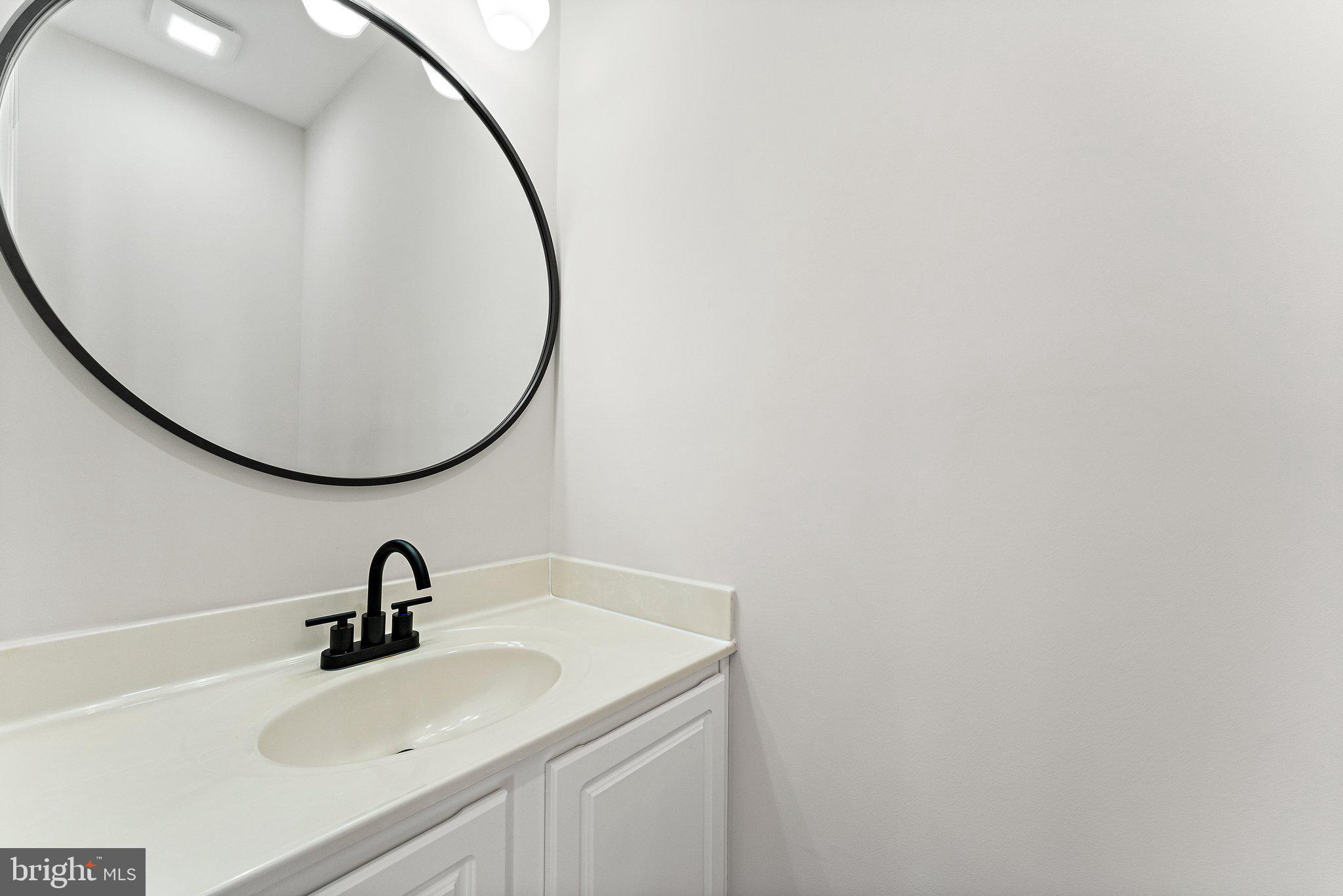 RIVER OAKS-BROOKFIELD CO - Residential