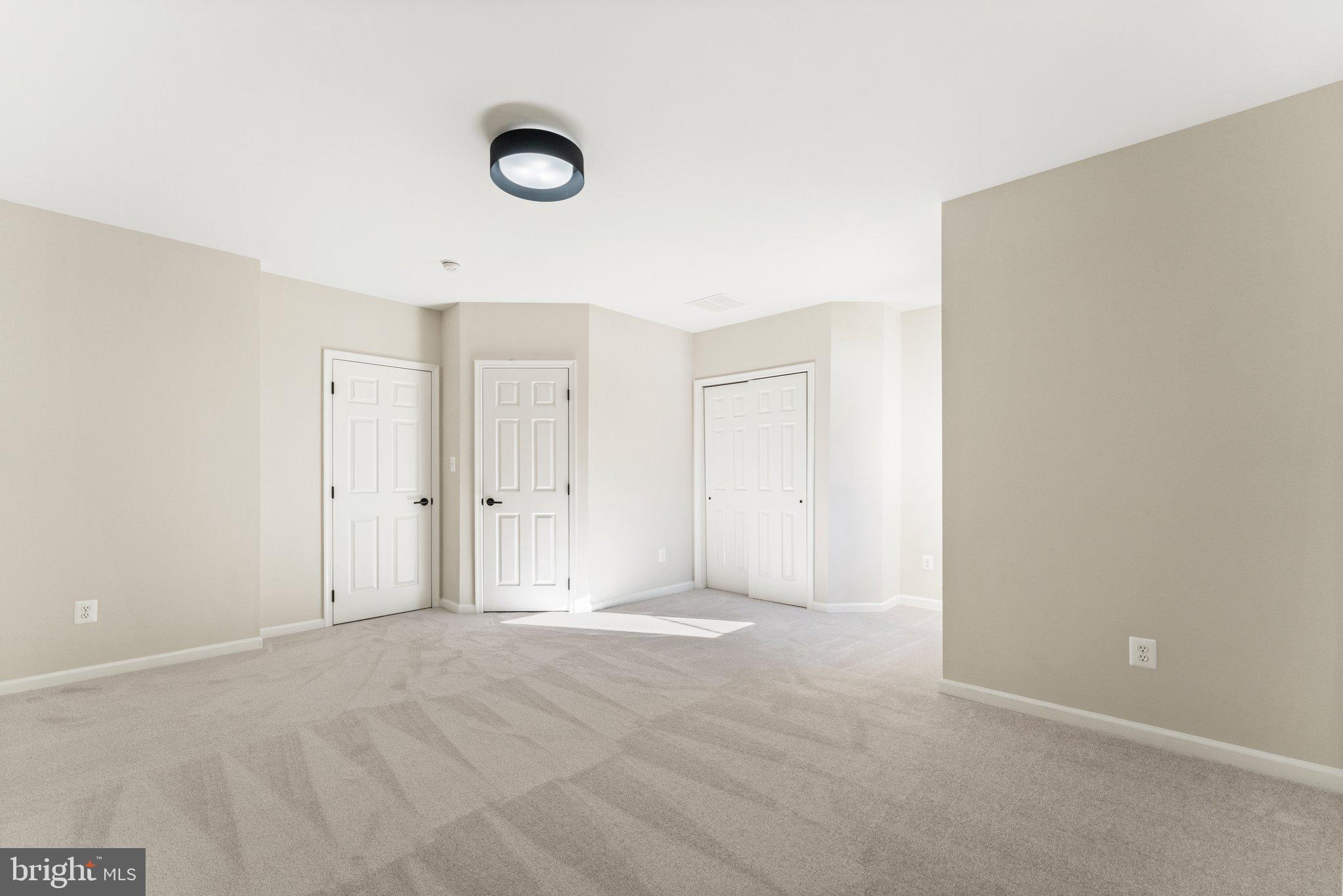 RIVER OAKS-BROOKFIELD CO - Residential