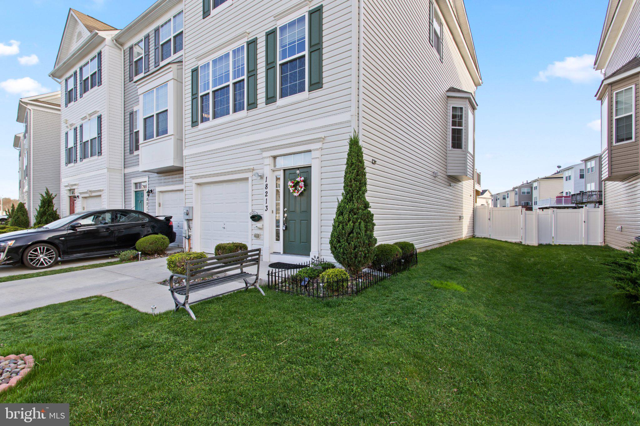 18213 HURRICANE COURT