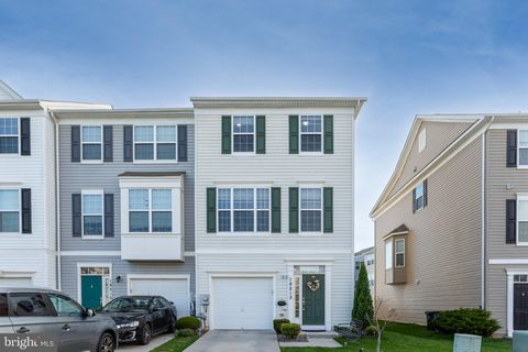 Townhouse For Sale - 18213 Hurricane Court<br/> HAGERSTOWN, MD 21740