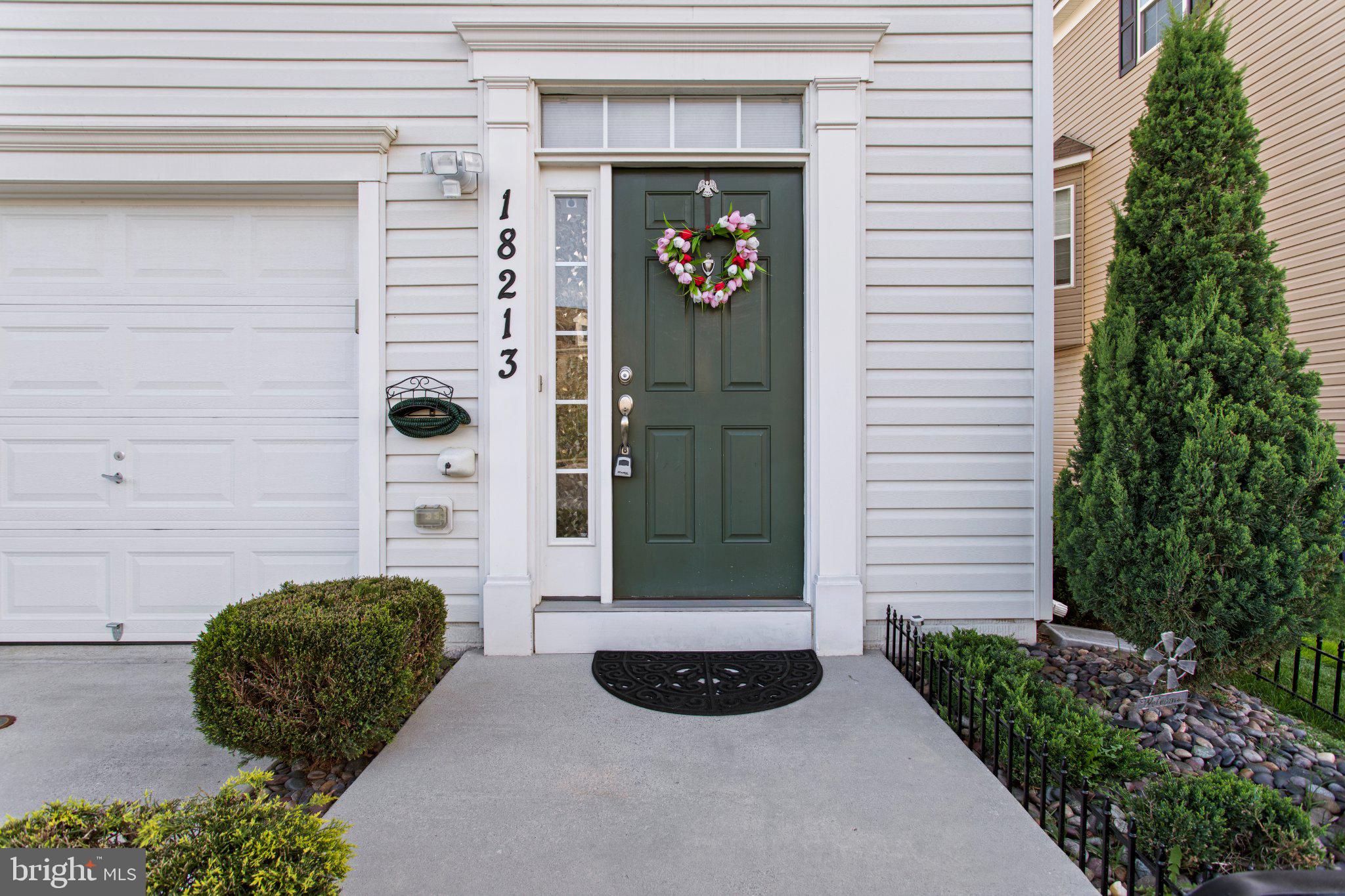 18213 HURRICANE COURT