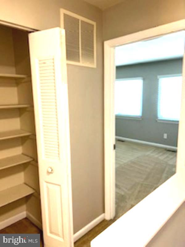 GLEN ORA - PLAT 9 - Residential Lease