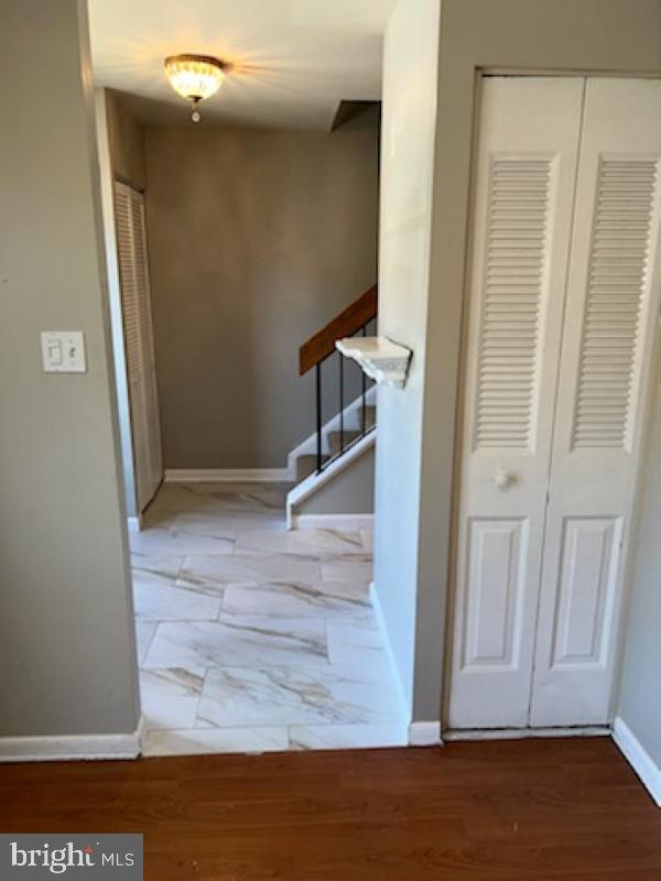 GLEN ORA - PLAT 9 - Residential Lease