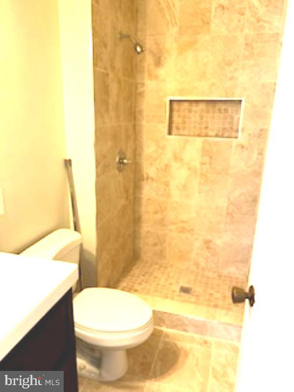 GLEN ORA - PLAT 9 - Residential Lease