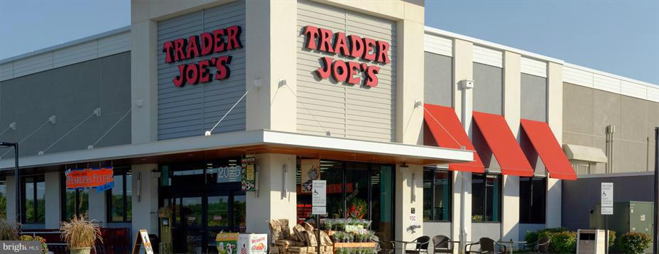 HOWARD SQUARE - Residential