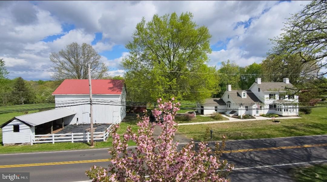 CHURCHVILLE MANOR - Residential