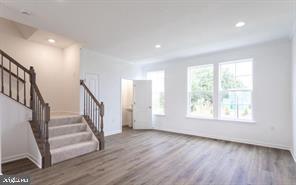 LOFTS AT CREEKSIDE - Residential Lease