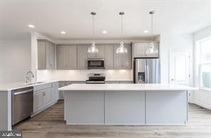 LOFTS AT CREEKSIDE - Residential Lease