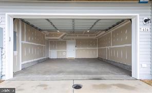 LOFTS AT CREEKSIDE - Residential Lease