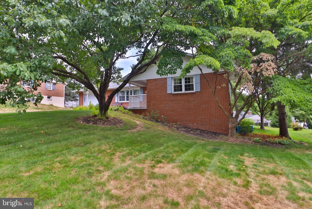 Photo of 51 Miller Drive, MANHEIM, PA 17545 (MLS # PALA2092268)