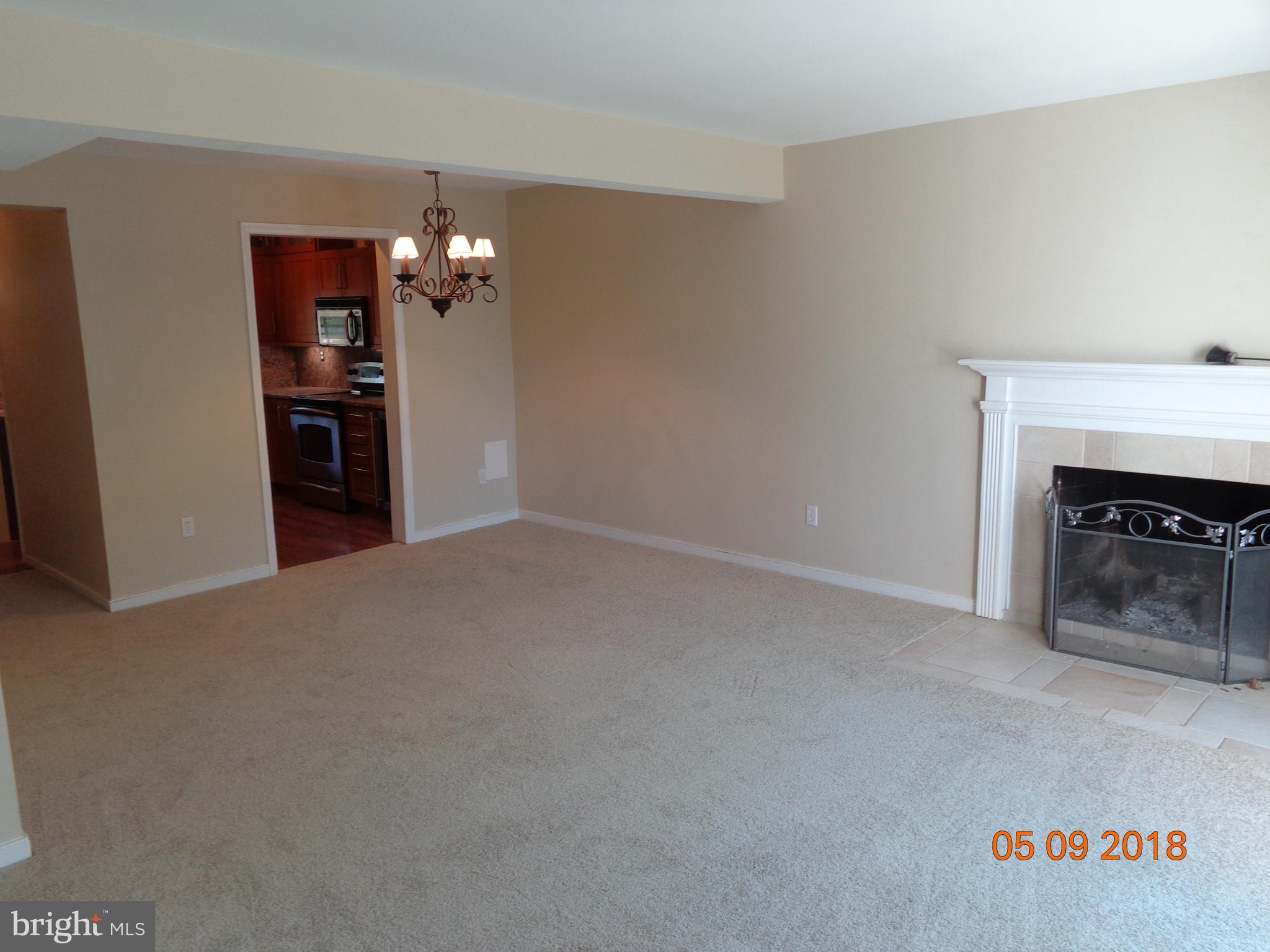 LEEDS SQUARE - Residential Lease