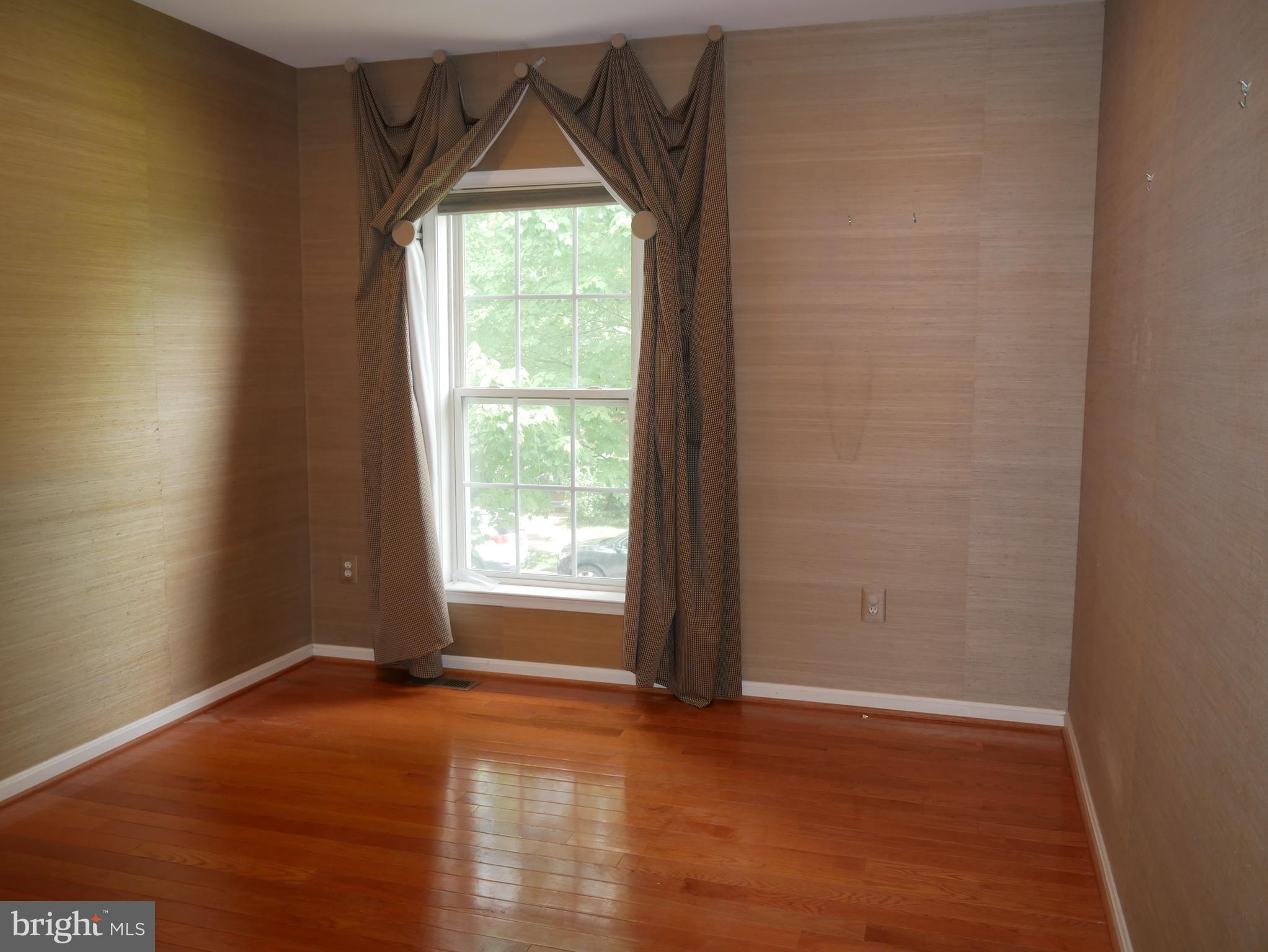 KING FARM WATKINS POND - Residential Lease