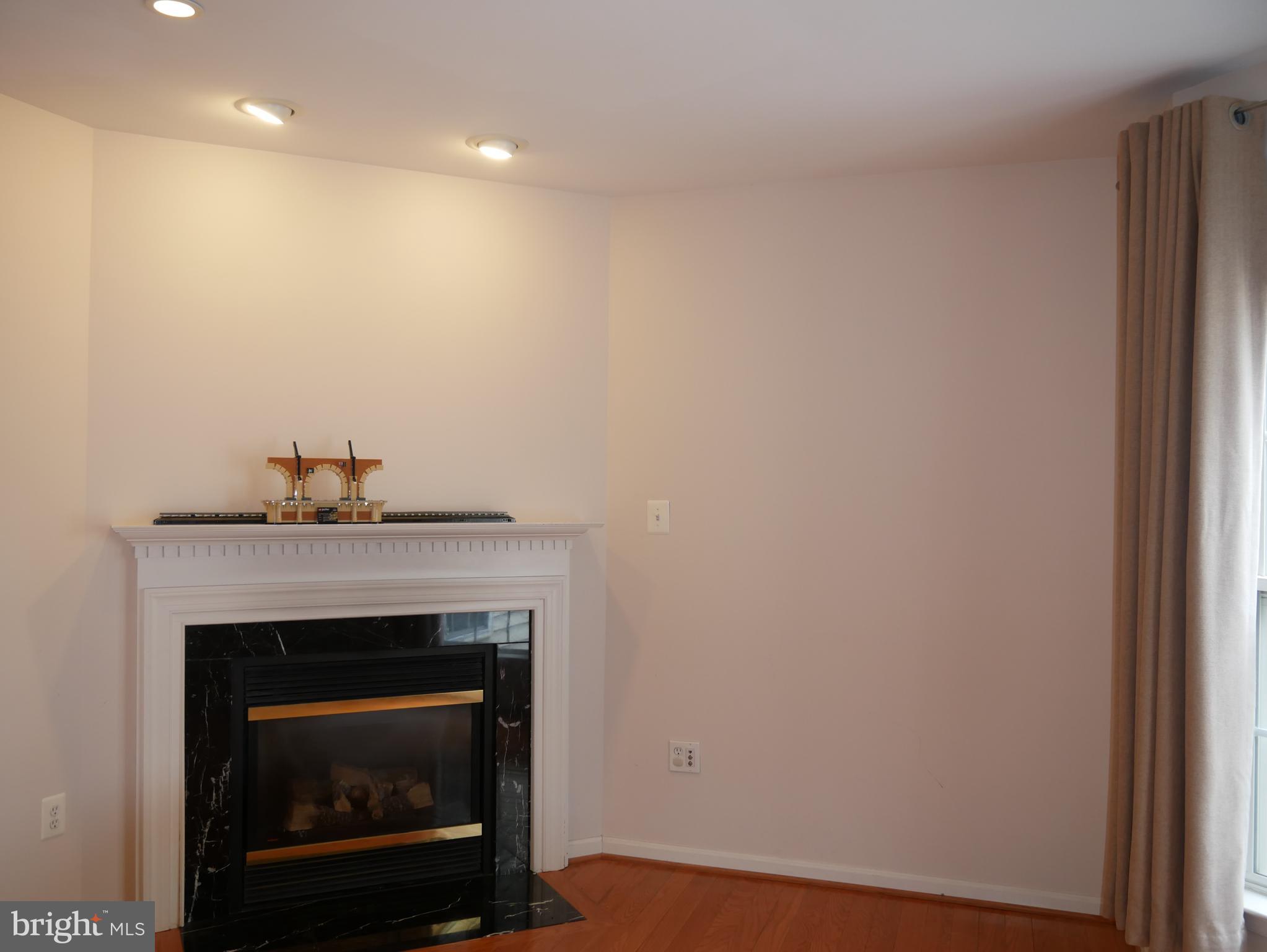 KING FARM WATKINS POND - Residential Lease