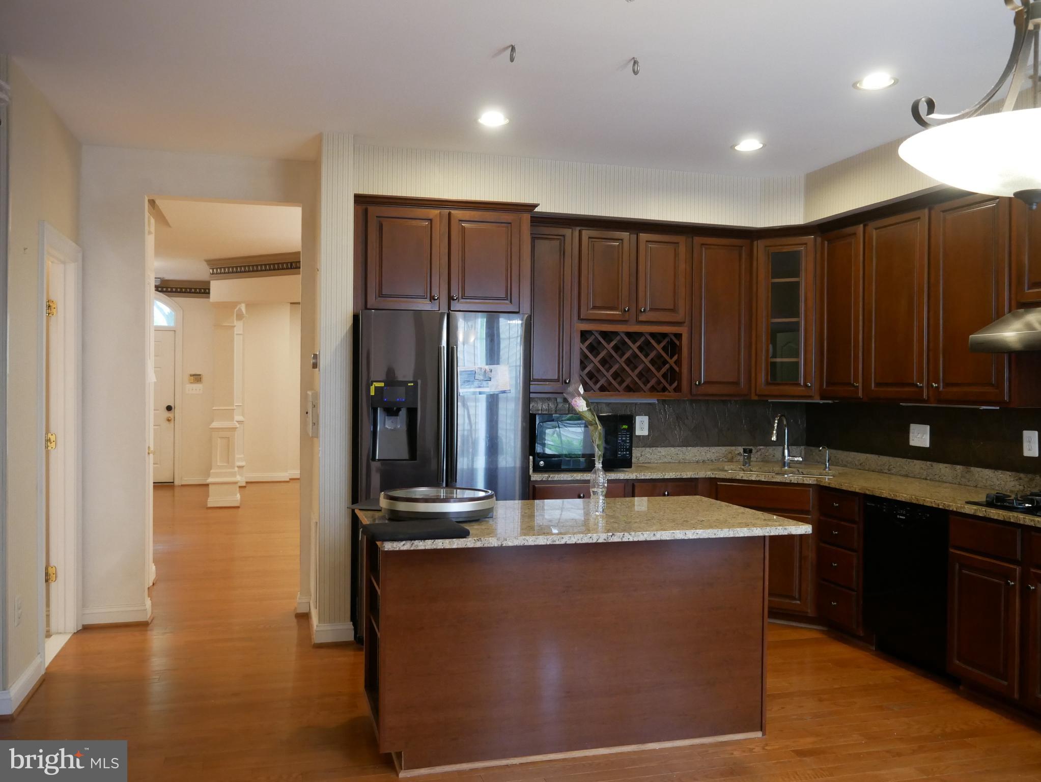 KING FARM WATKINS POND - Residential Lease