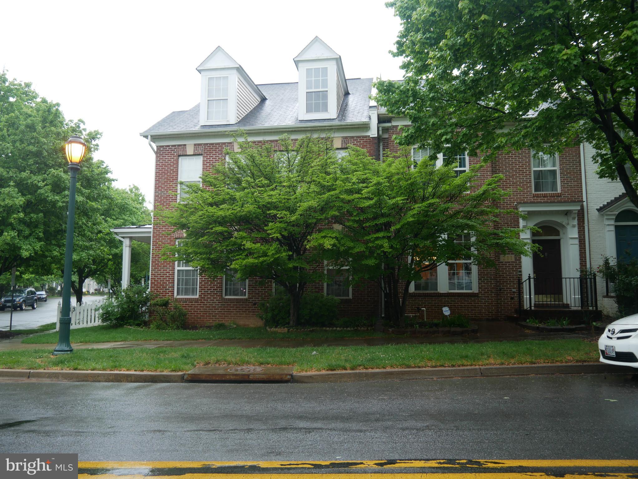 KING FARM WATKINS POND - Residential Lease