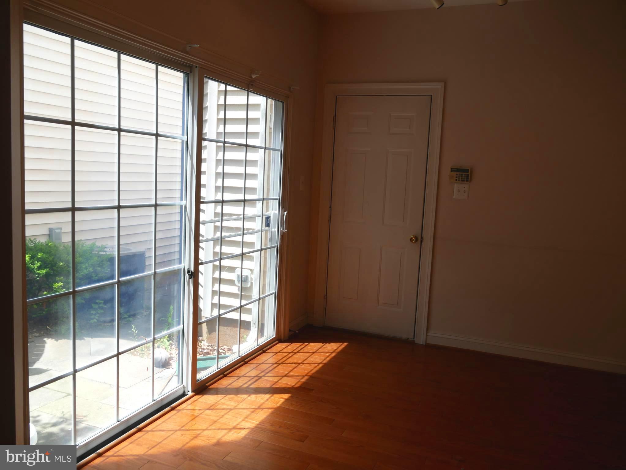 KING FARM WATKINS POND - Residential Lease