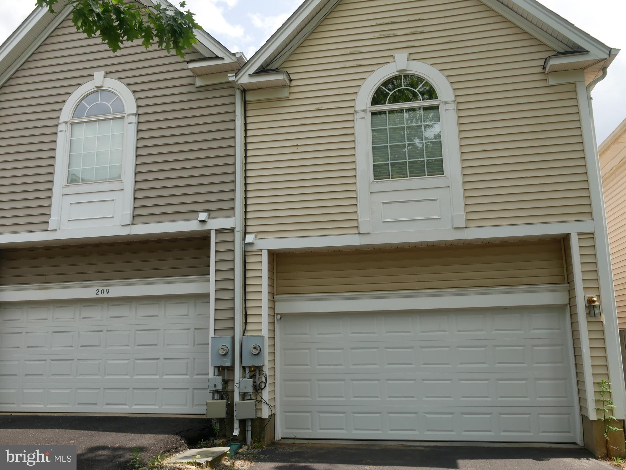 KING FARM WATKINS POND - Residential Lease