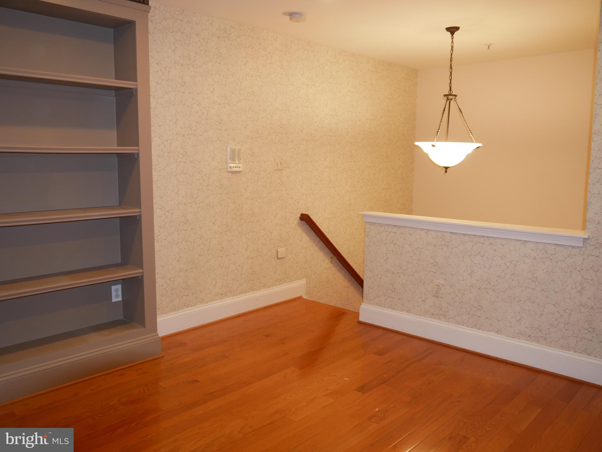 KING FARM WATKINS POND - Residential Lease