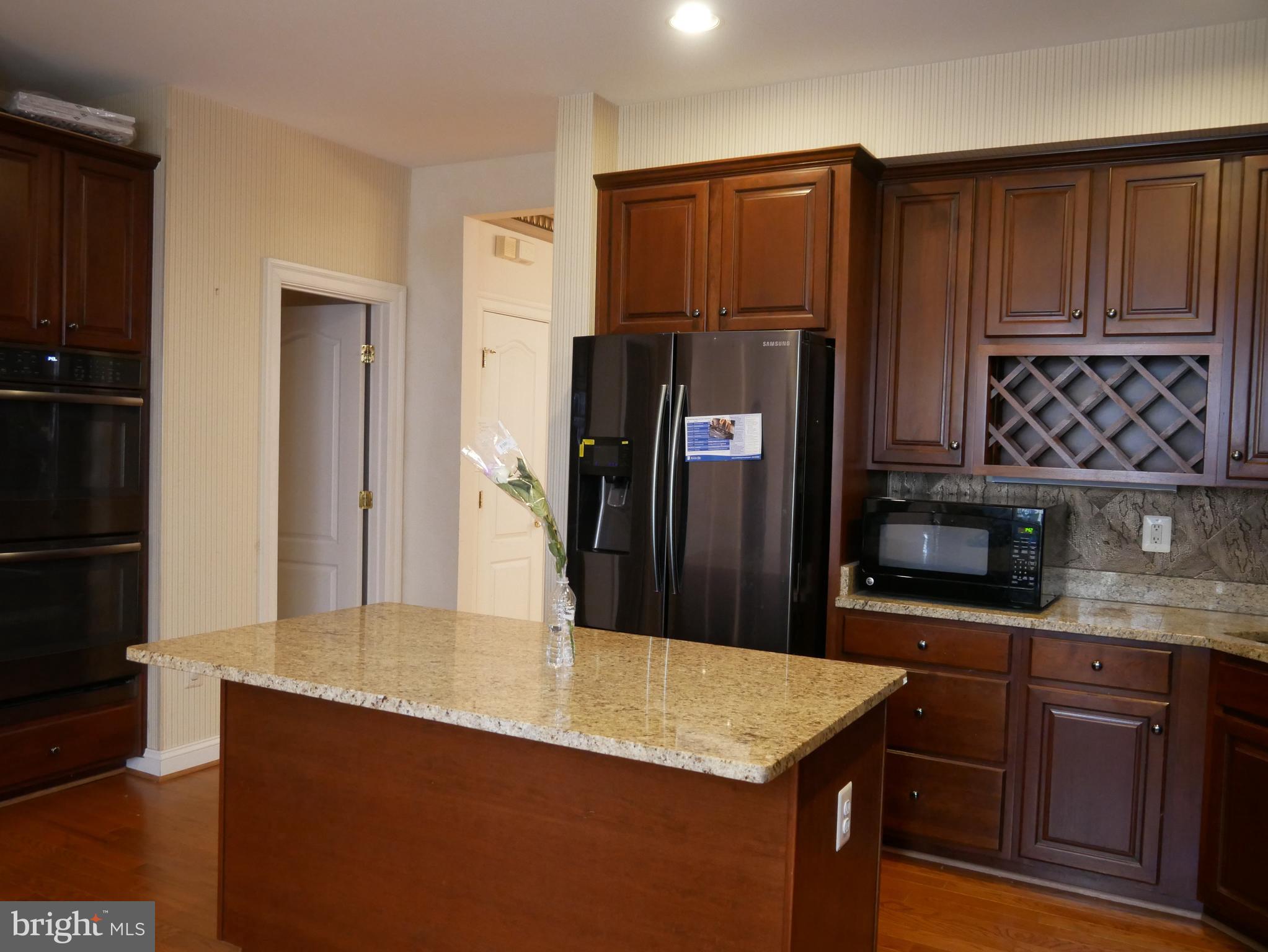 KING FARM WATKINS POND - Residential Lease