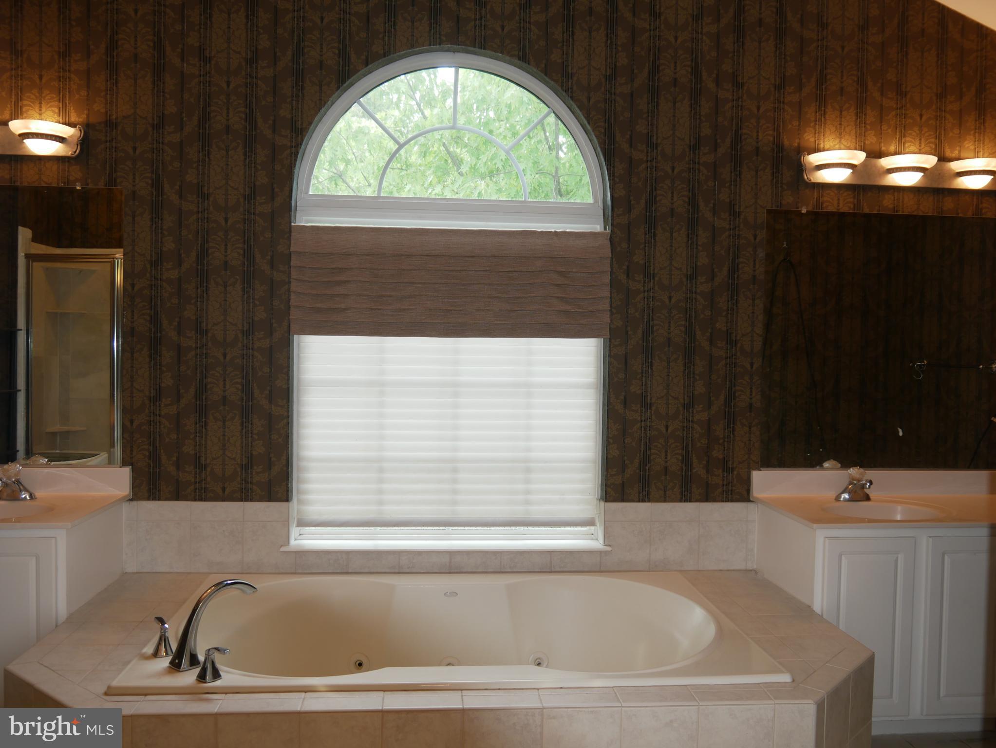 KING FARM WATKINS POND - Residential Lease