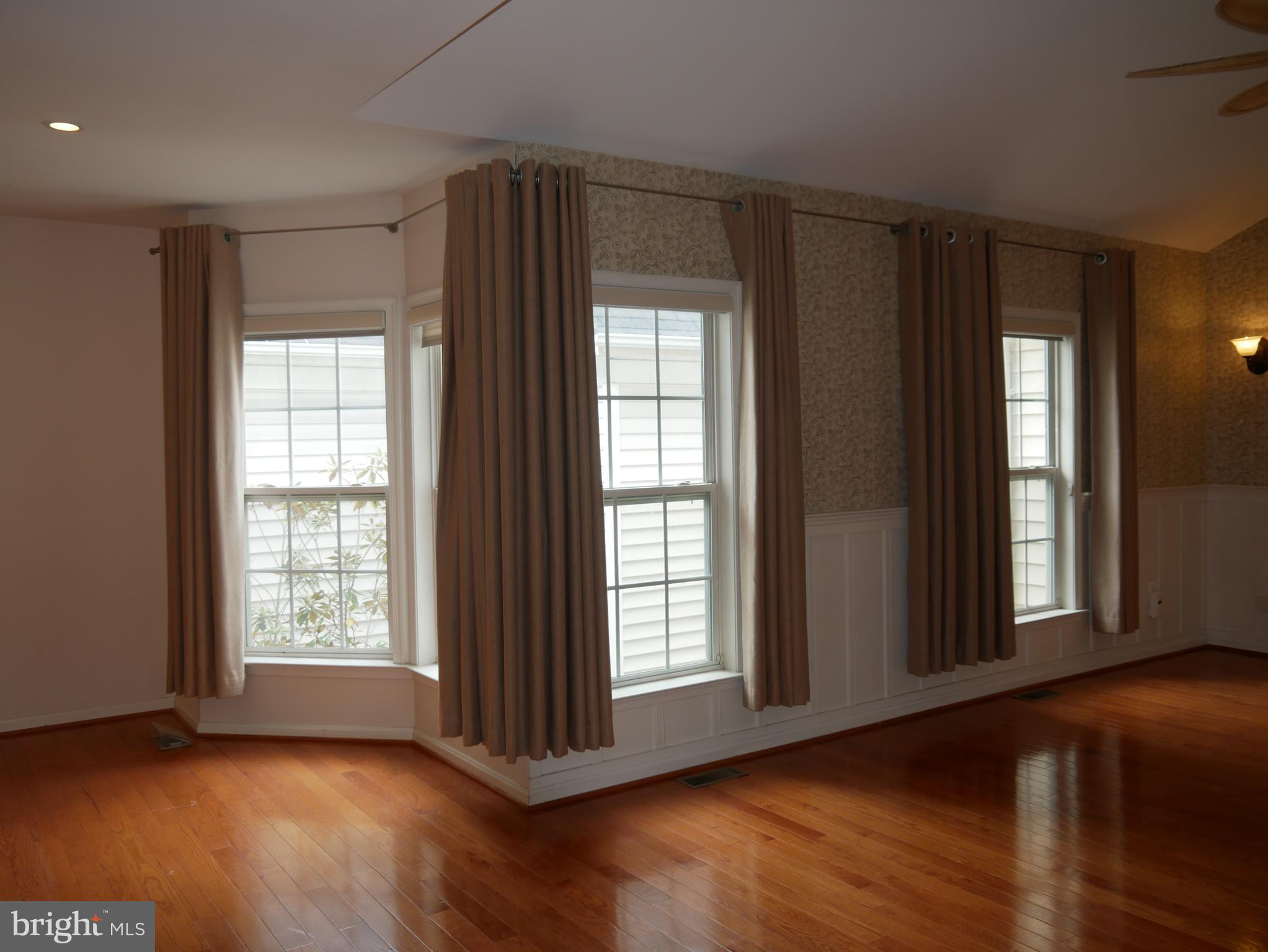 KING FARM WATKINS POND - Residential Lease