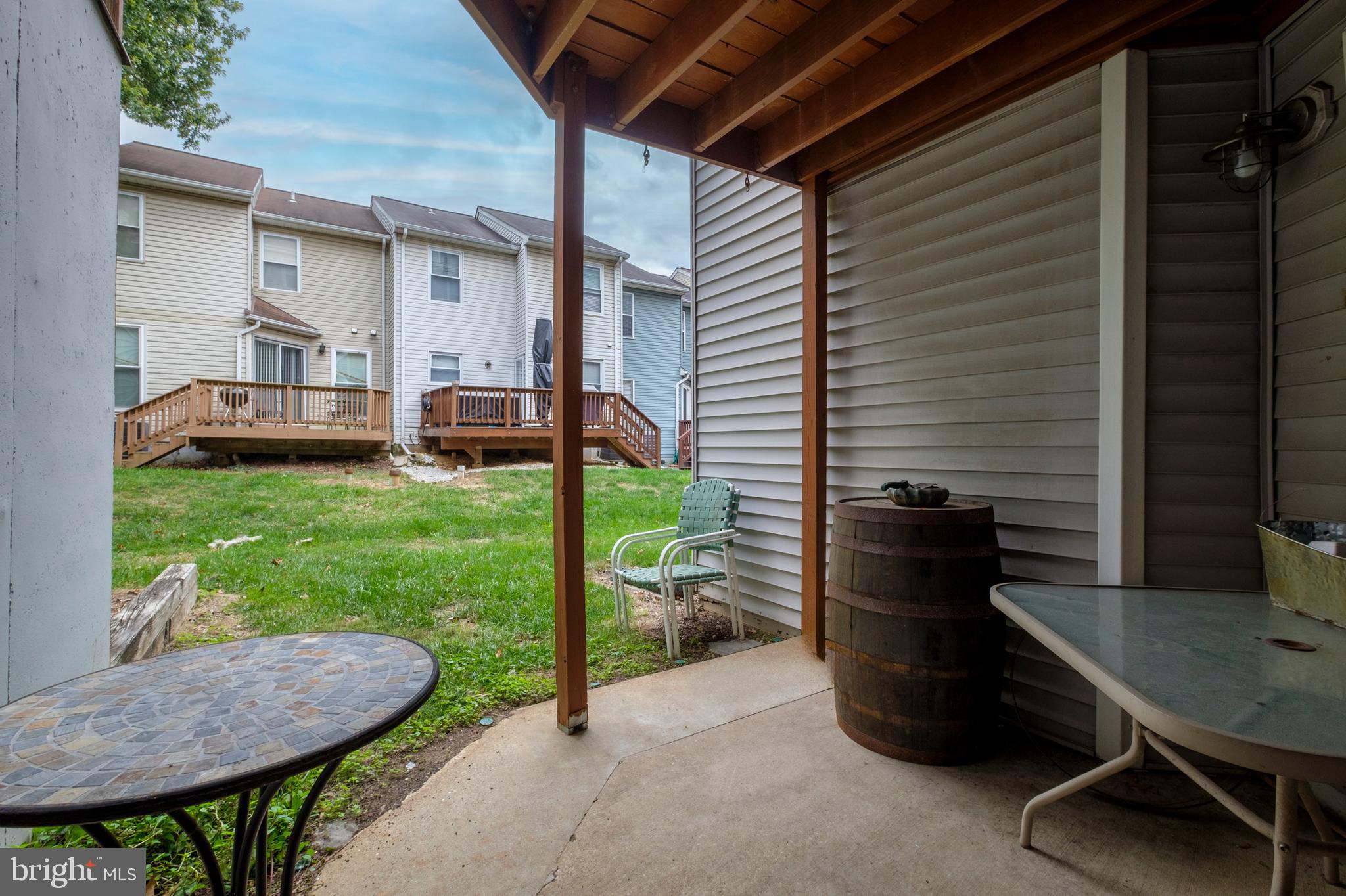 RIVERCHASE CONDOS - Residential