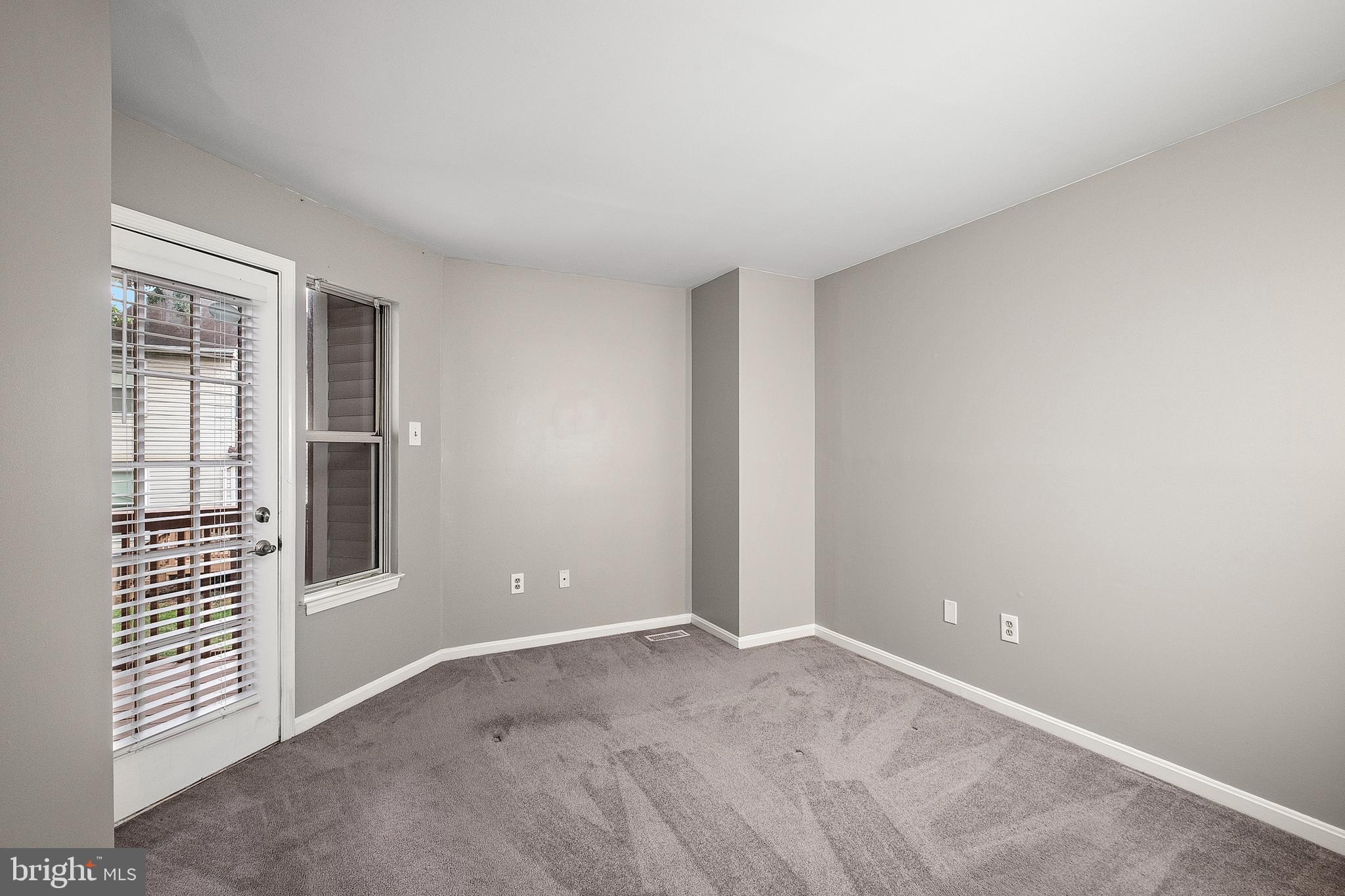 RIVERCHASE CONDOS - Residential