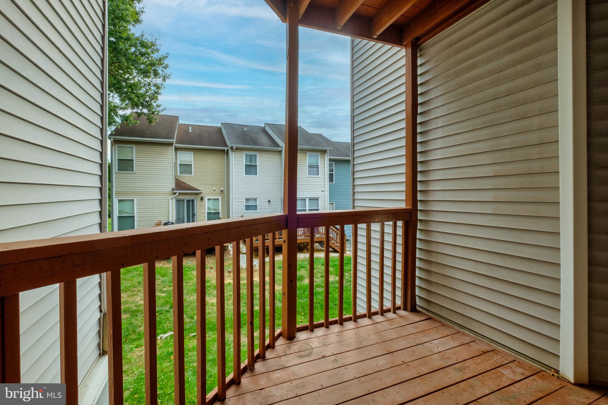 RIVERCHASE CONDOS - Residential