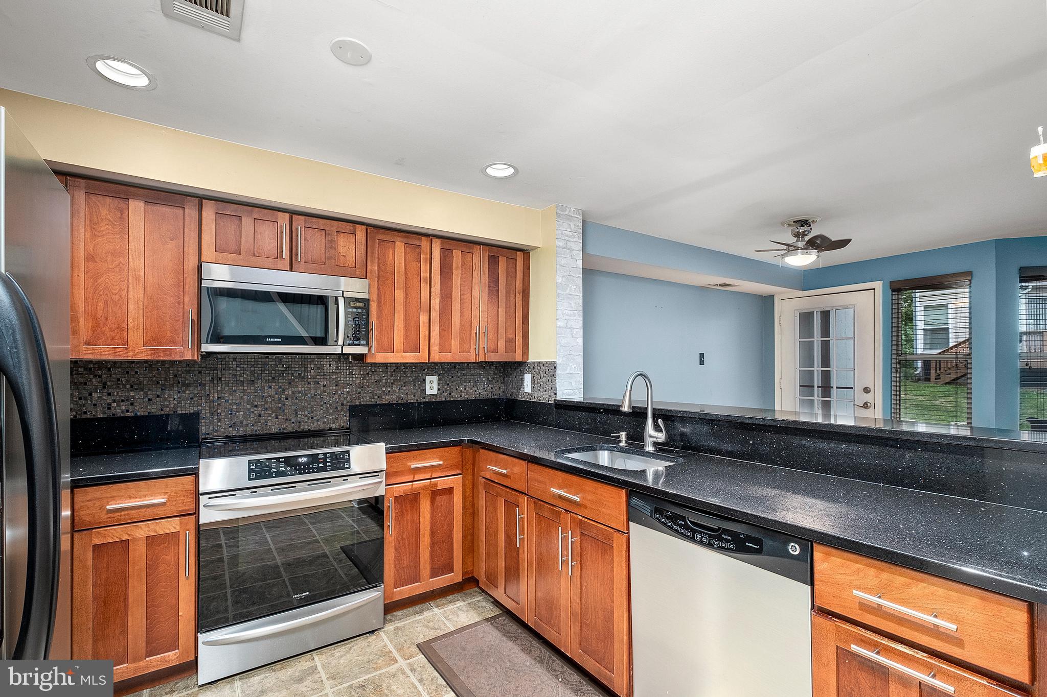 RIVERCHASE CONDOS - Residential