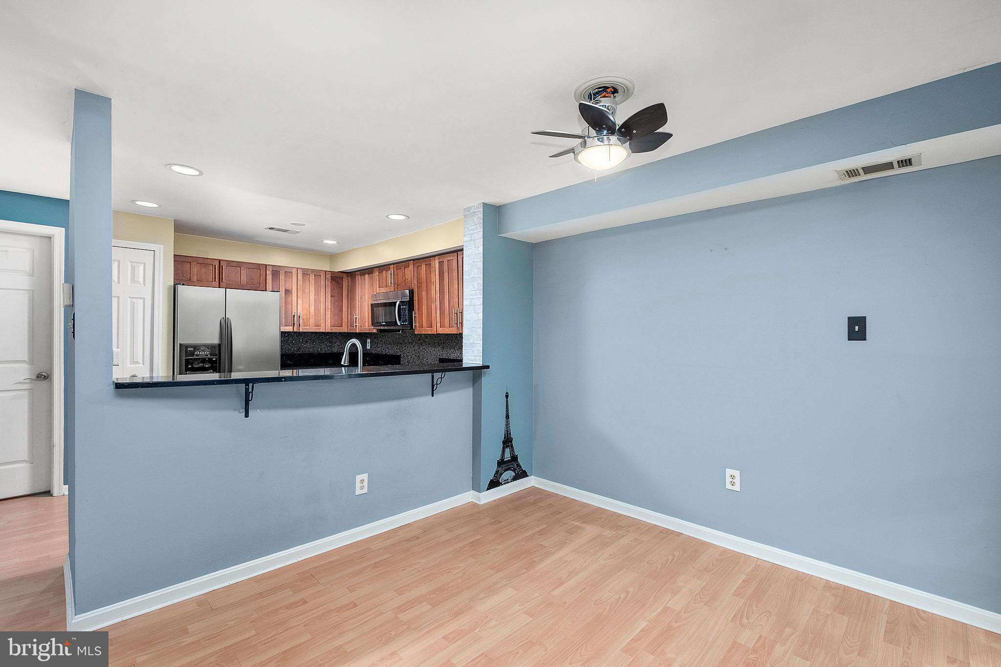 RIVERCHASE CONDOS - Residential