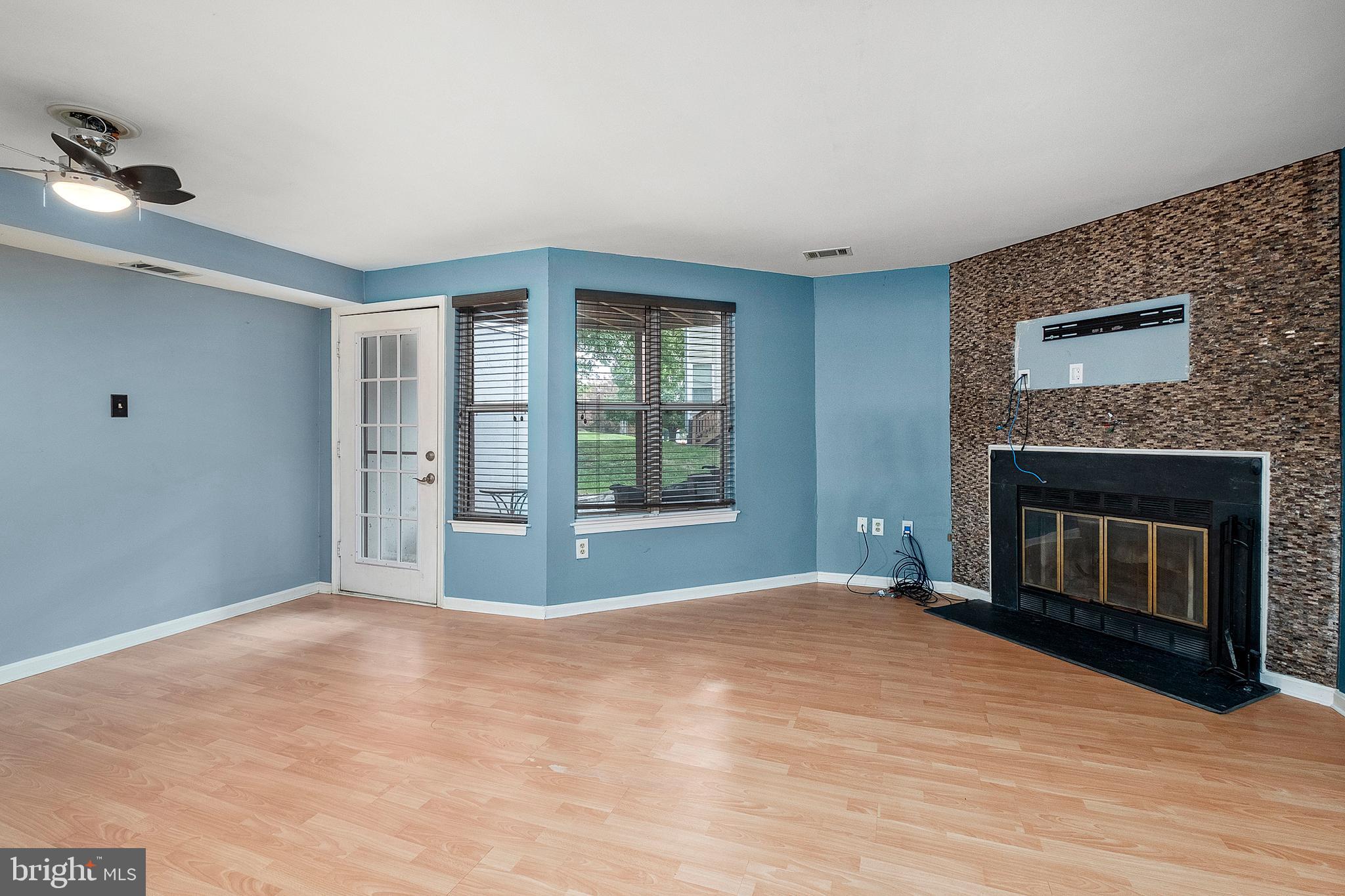 RIVERCHASE CONDOS - Residential