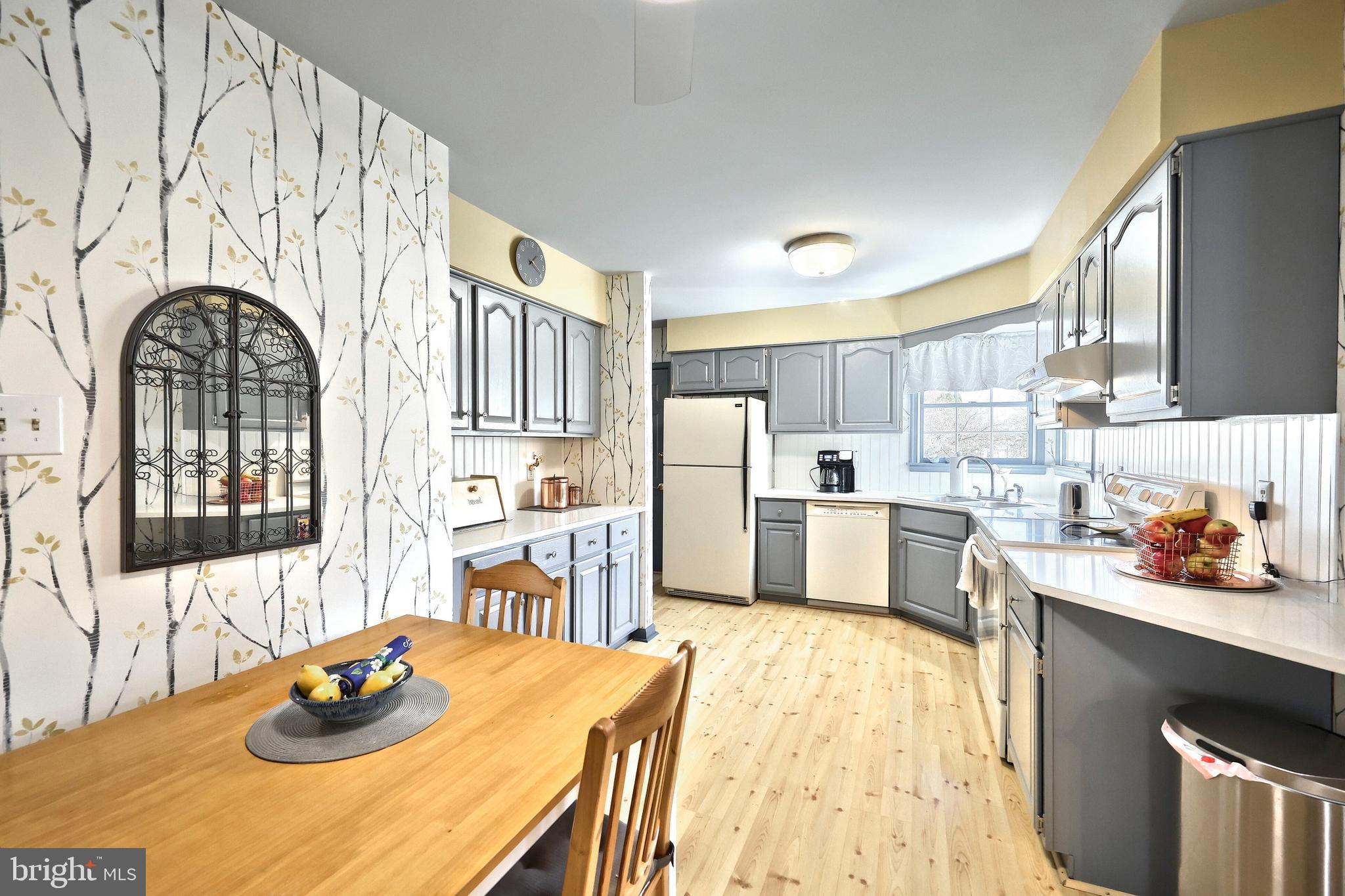 QUAIL HEIGHTS - Residential