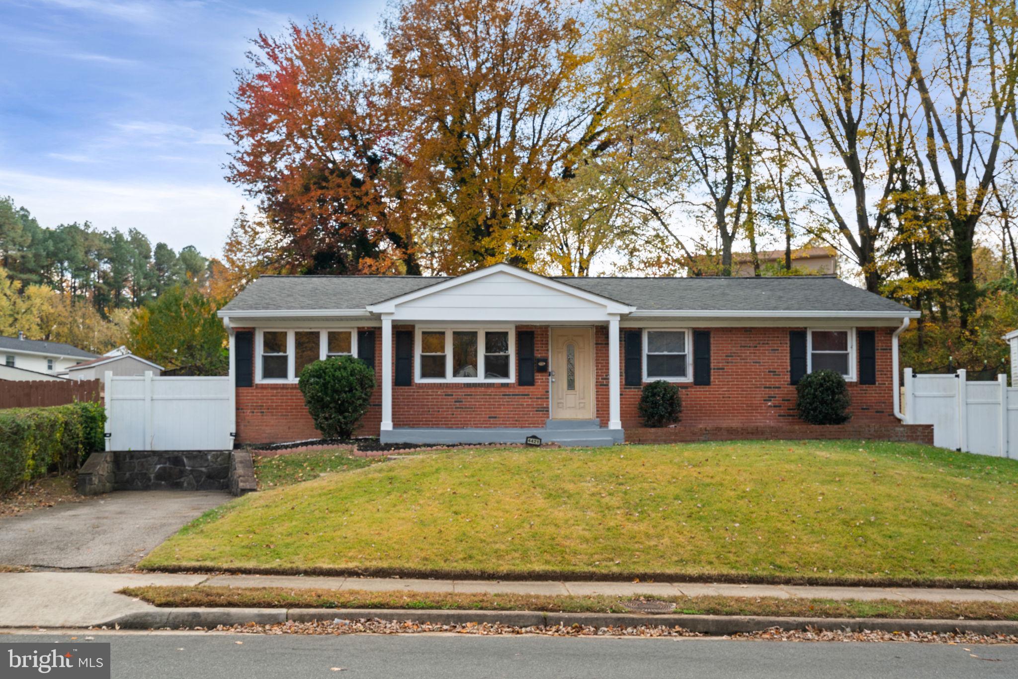 4421 KENWOOD DRIVE