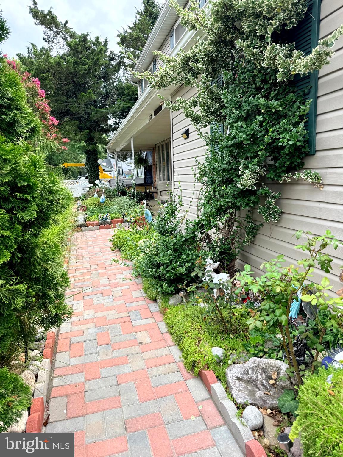 1338 SHERWOOD DRIVE