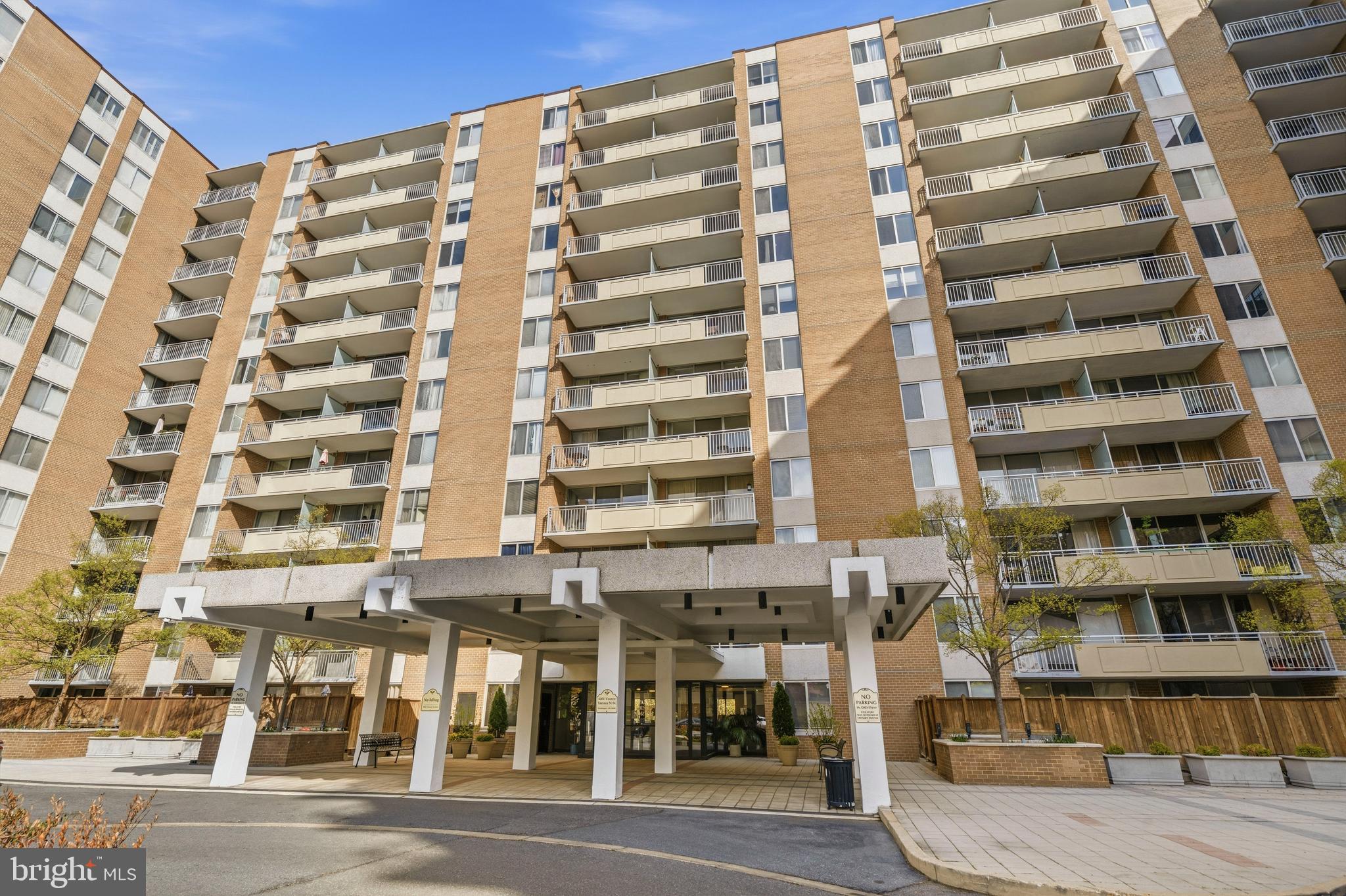 3001 VEAZEY TERRACE NW 615