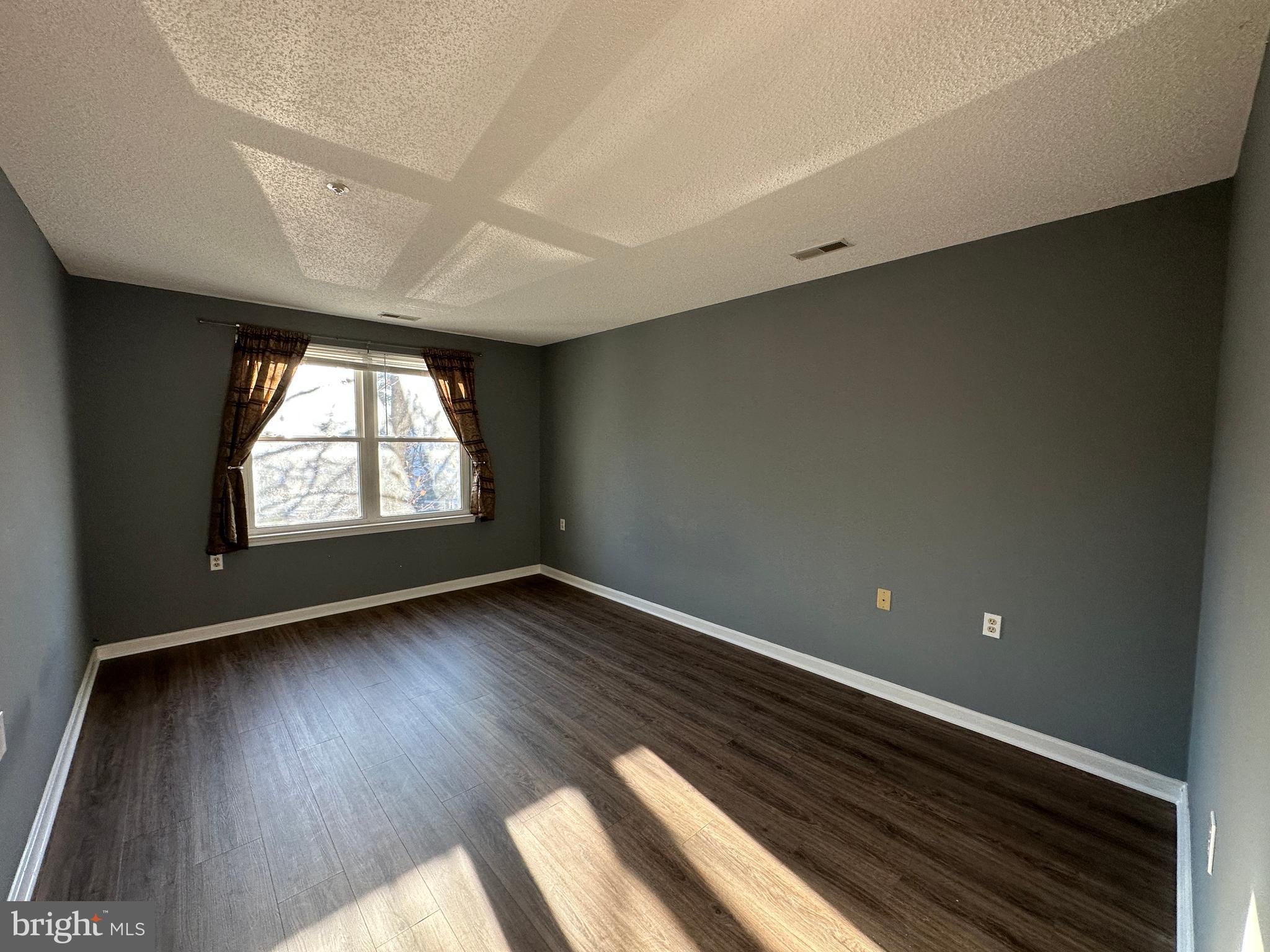 CHURCHILL VIEW - Residential Lease